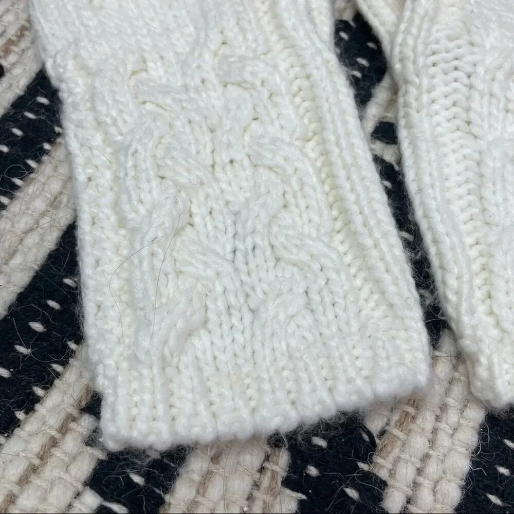 NY&CO Cream Cable Knit Gloves